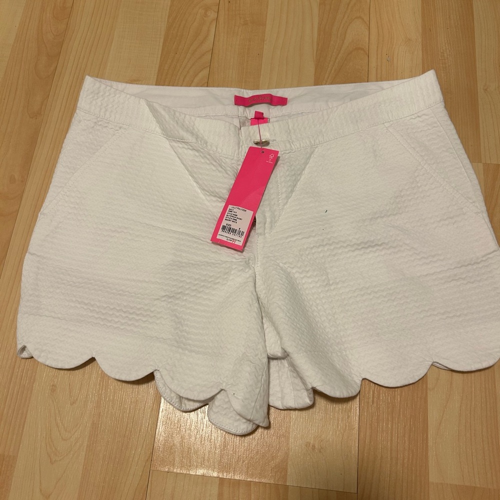 Lilly Pulitzer White Scalloped Shorts